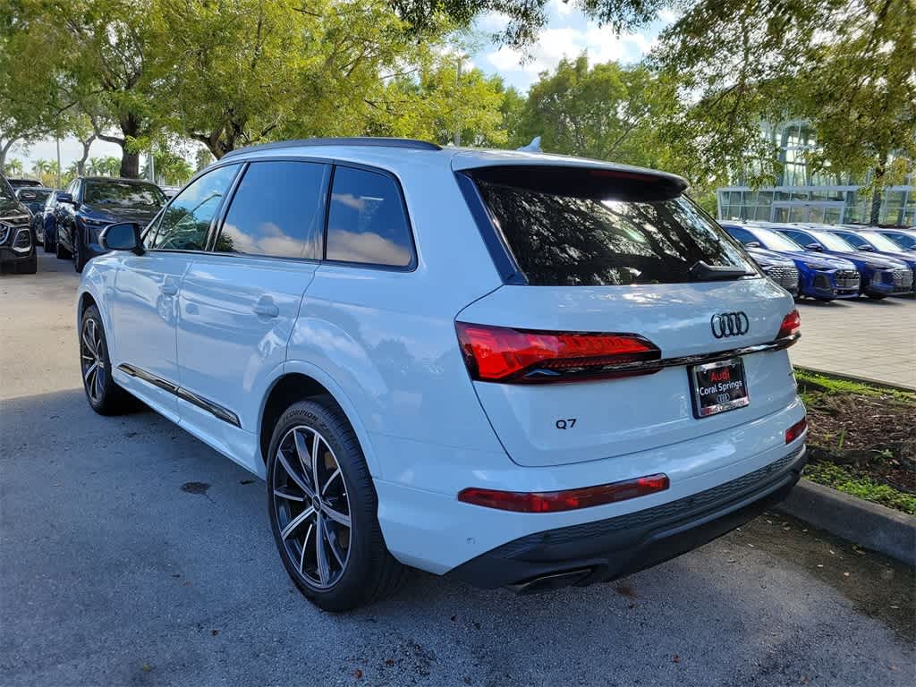 Thumbnail: 2026 Audi Q7 - 12