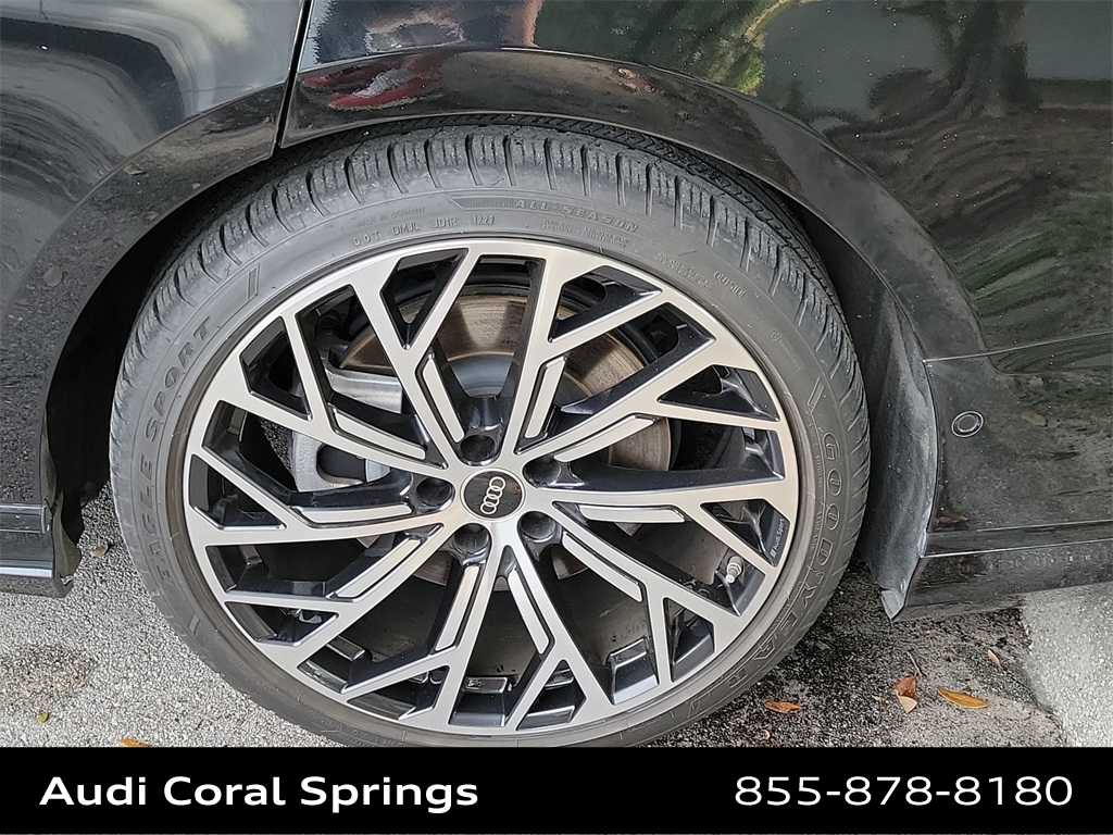 Thumbnail: 2022 Audi A8 - 18