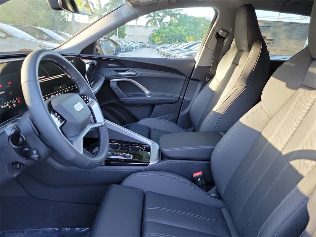 Thumbnail: 2025 Audi Q5 - 11