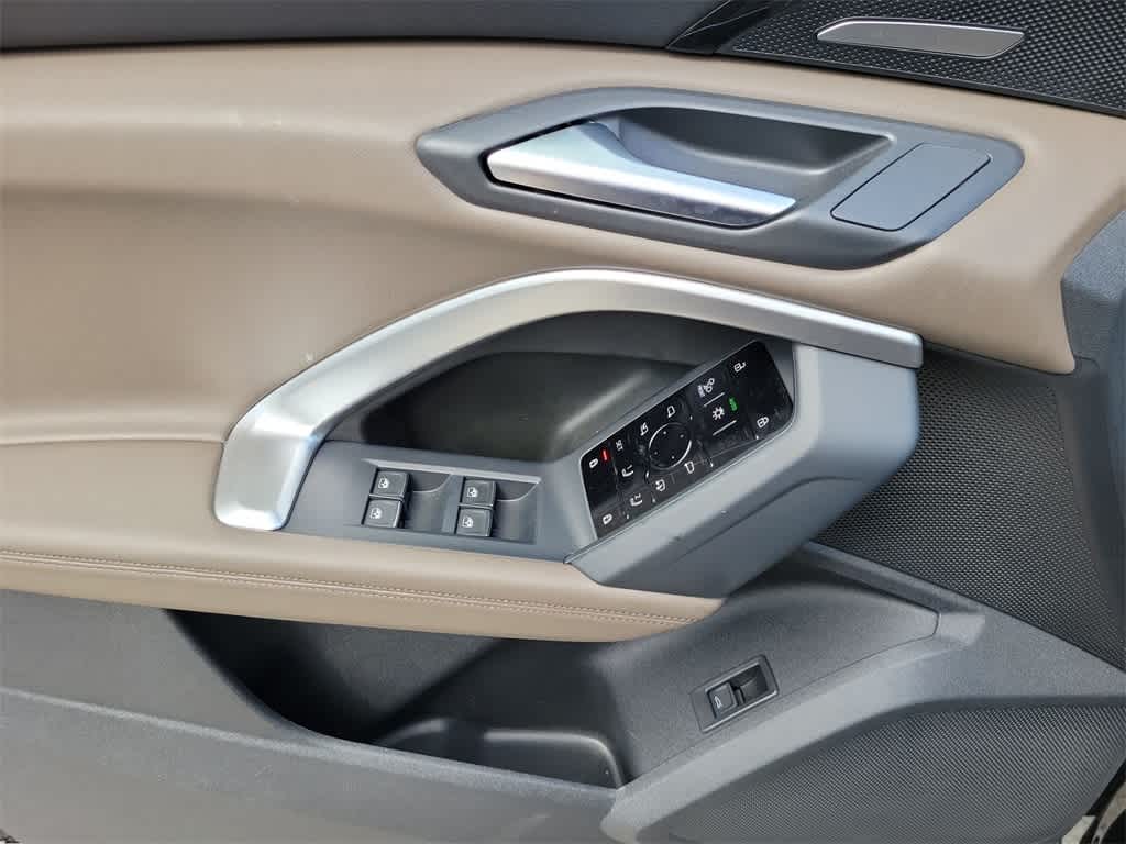 Thumbnail: 2025 Audi Q5 - 19
