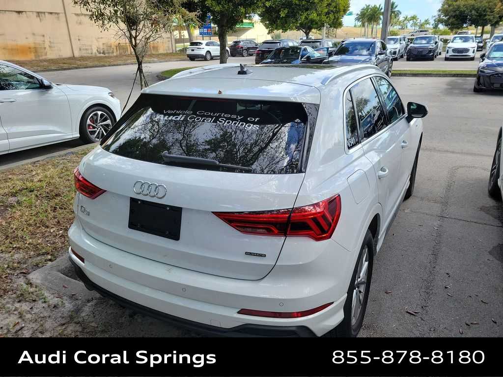 Thumbnail: 2025 Audi Q3 - 12