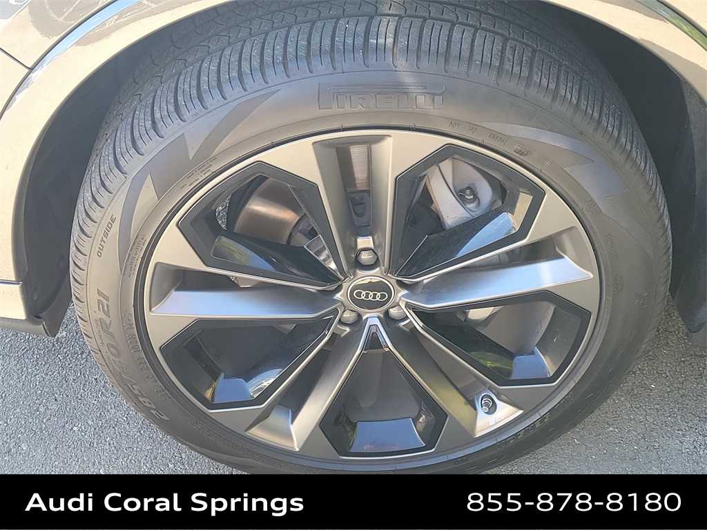 Thumbnail: 2025 Audi Q7 - 20