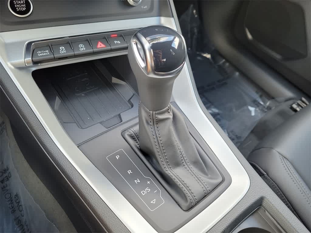 Thumbnail: 2025 Audi Q3 - 25