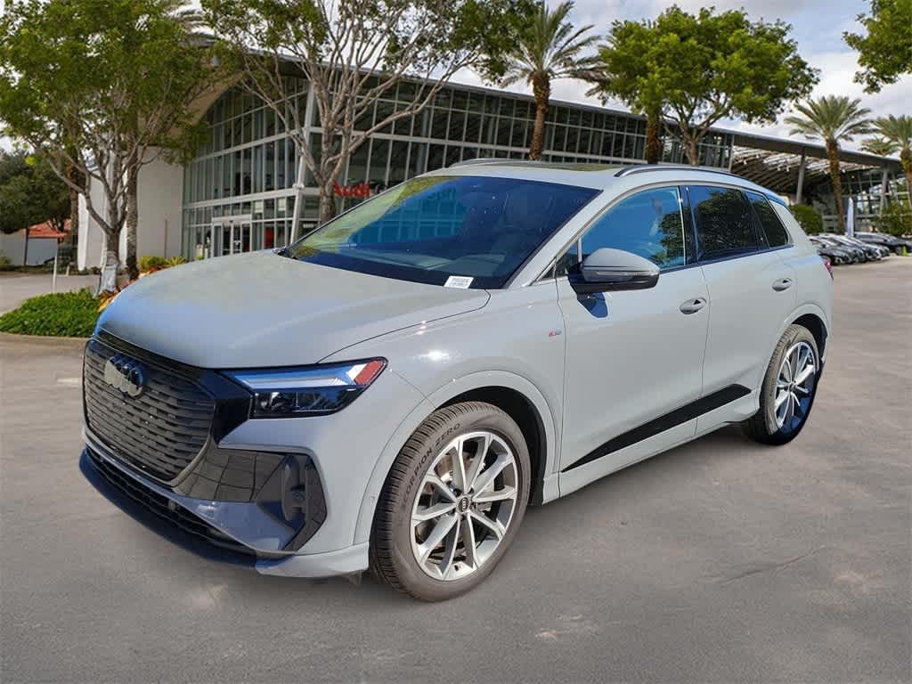 Thumbnail: 2026 Audi Q4 e-tron - 1