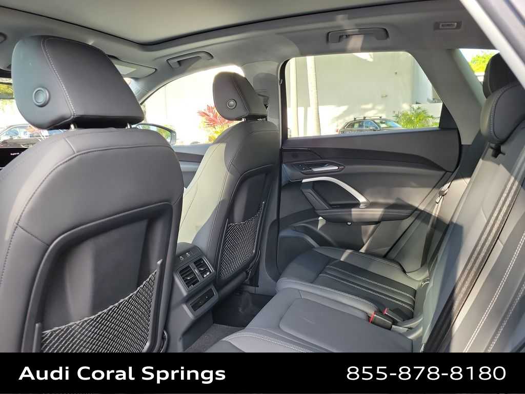 Thumbnail: 2025 Audi Q5 - 20