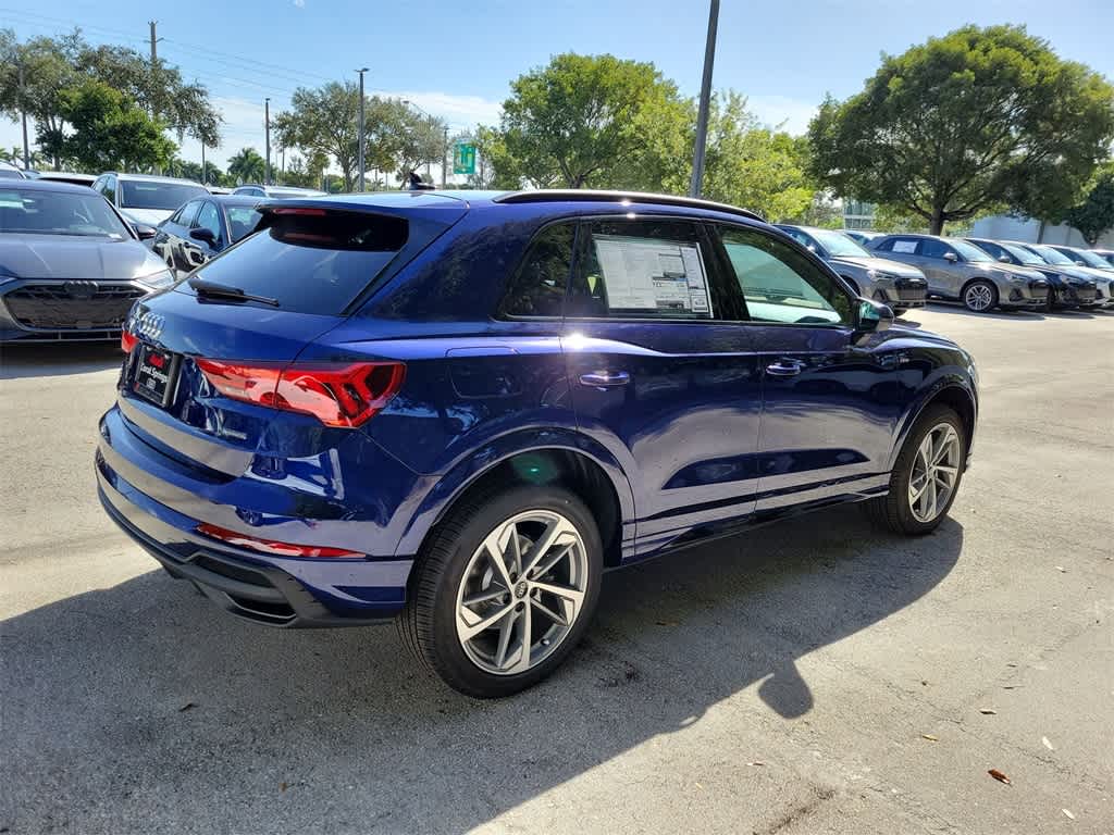 Thumbnail: 2025 Audi Q3 - 8