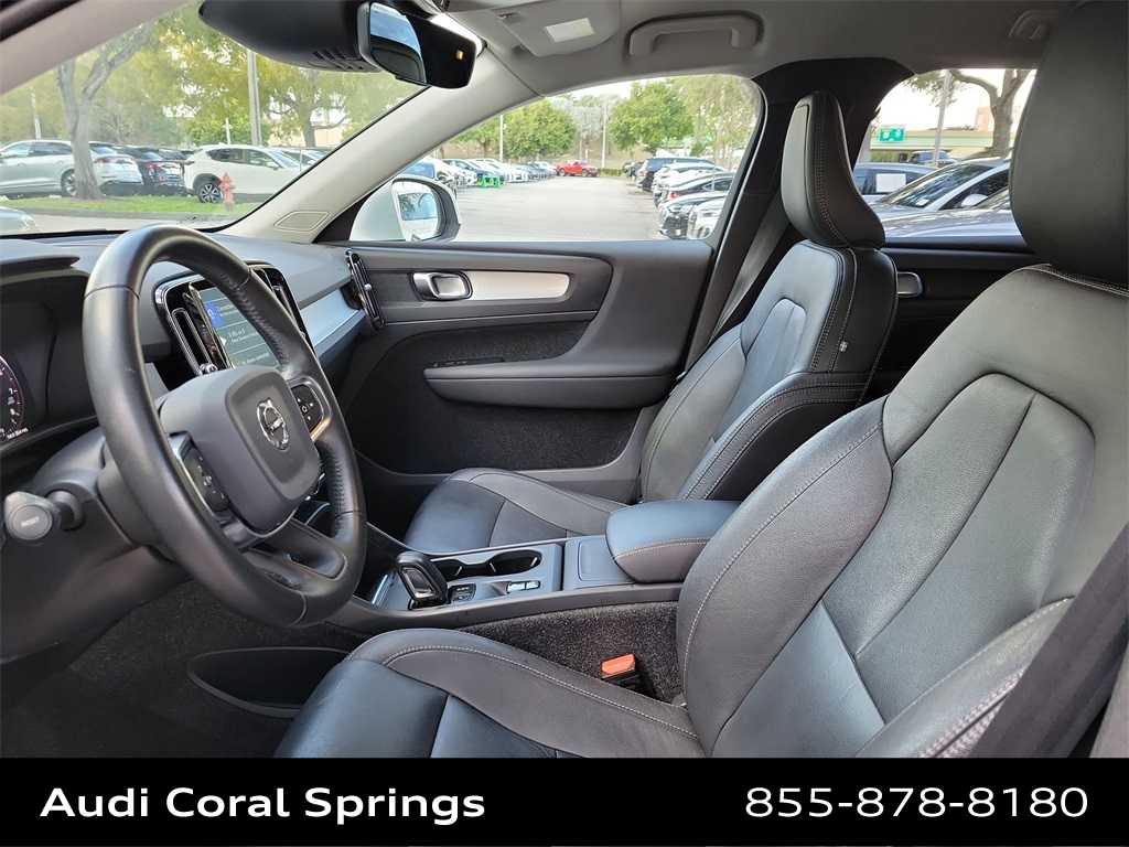 Thumbnail: 2020 Volvo XC40 - 11