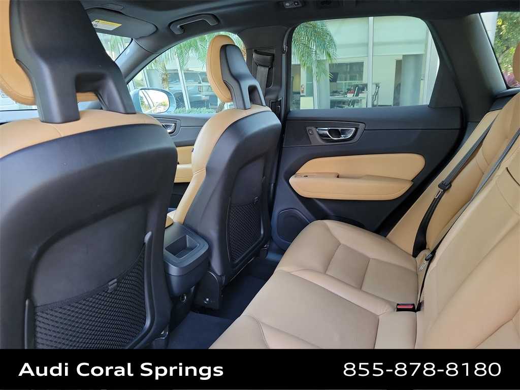 Thumbnail: 2019 Volvo XC60 - 20