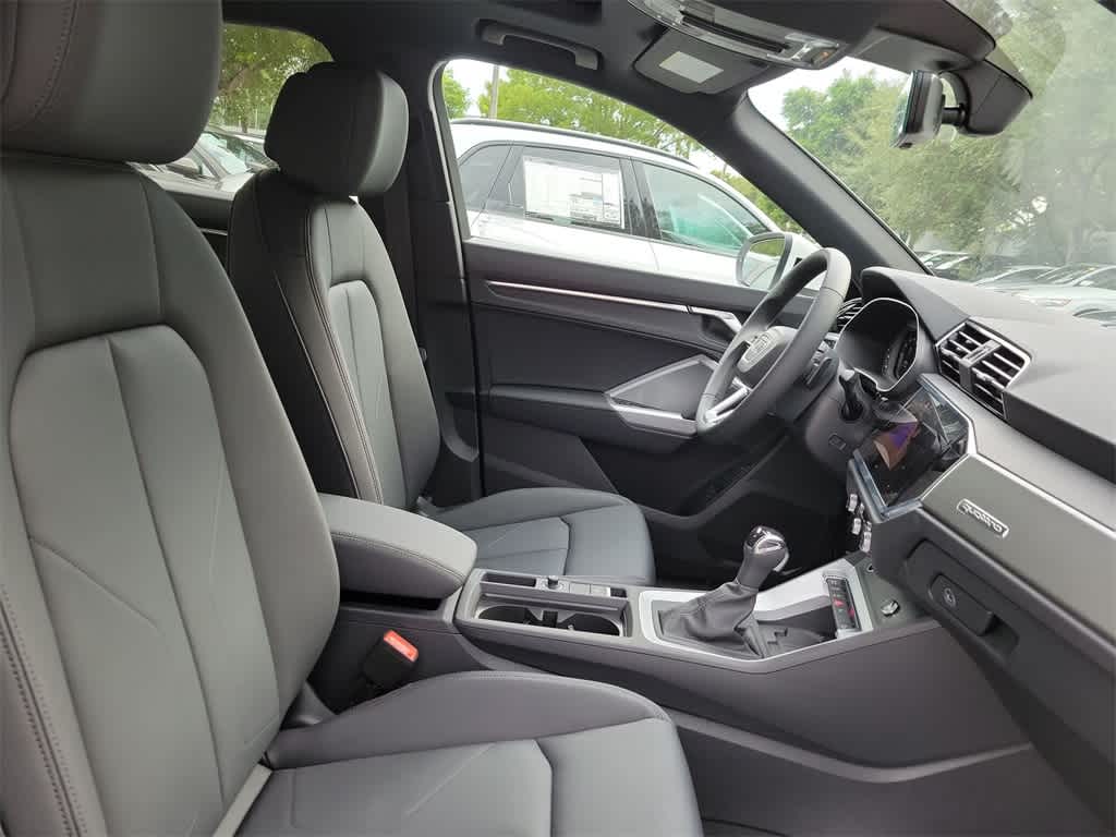 Thumbnail: 2025 Audi Q3 - 14