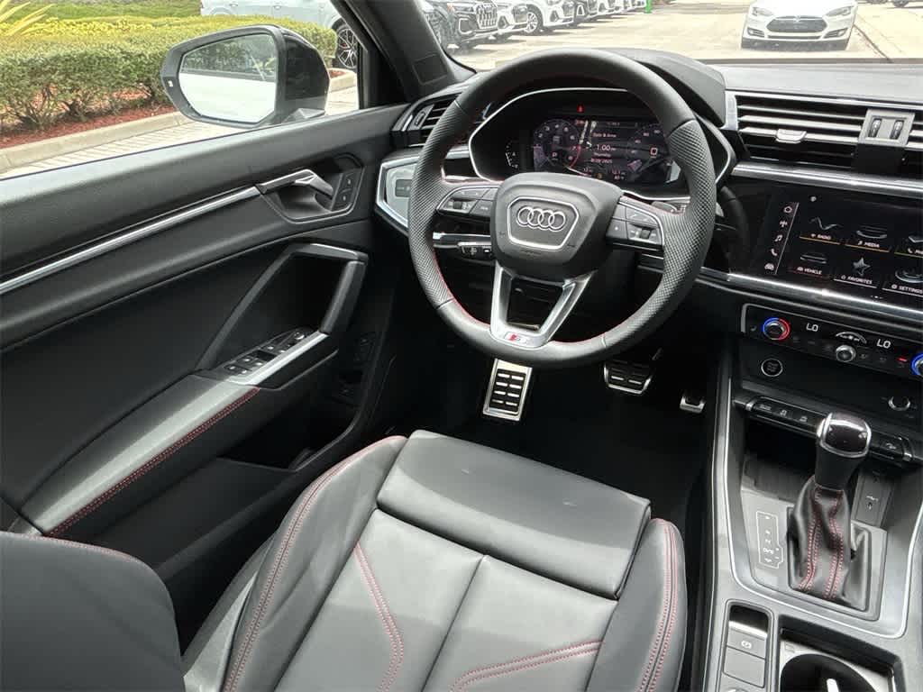 Thumbnail: 2025 Audi Q3 - 15