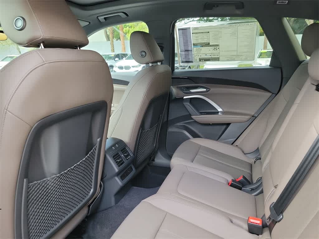 Thumbnail: 2025 Audi Q5 - 12