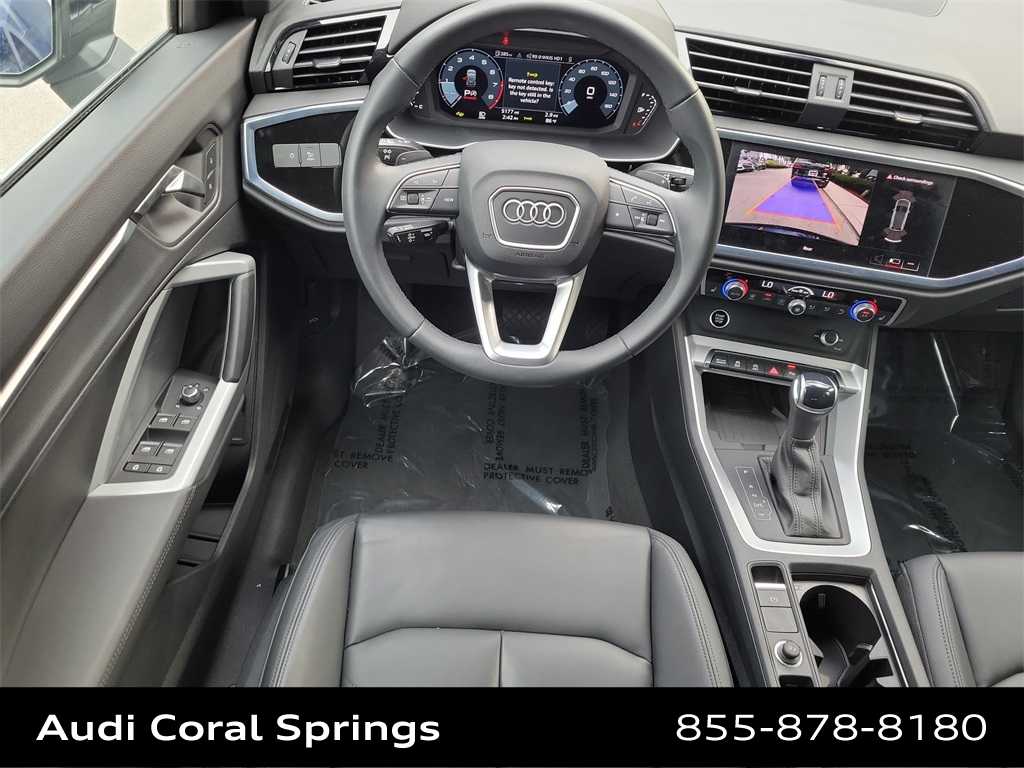 Thumbnail: 2025 Audi Q3 - 18