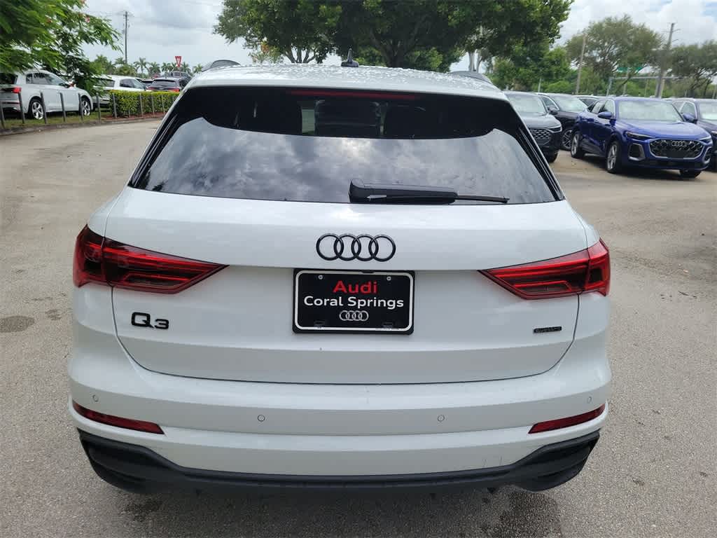 Thumbnail: 2025 Audi Q3 - 13