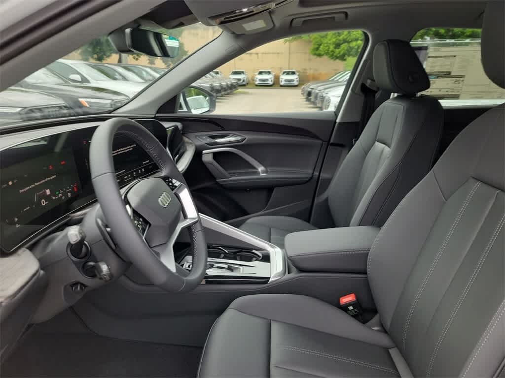 Thumbnail: 2025 Audi Q5 - 11