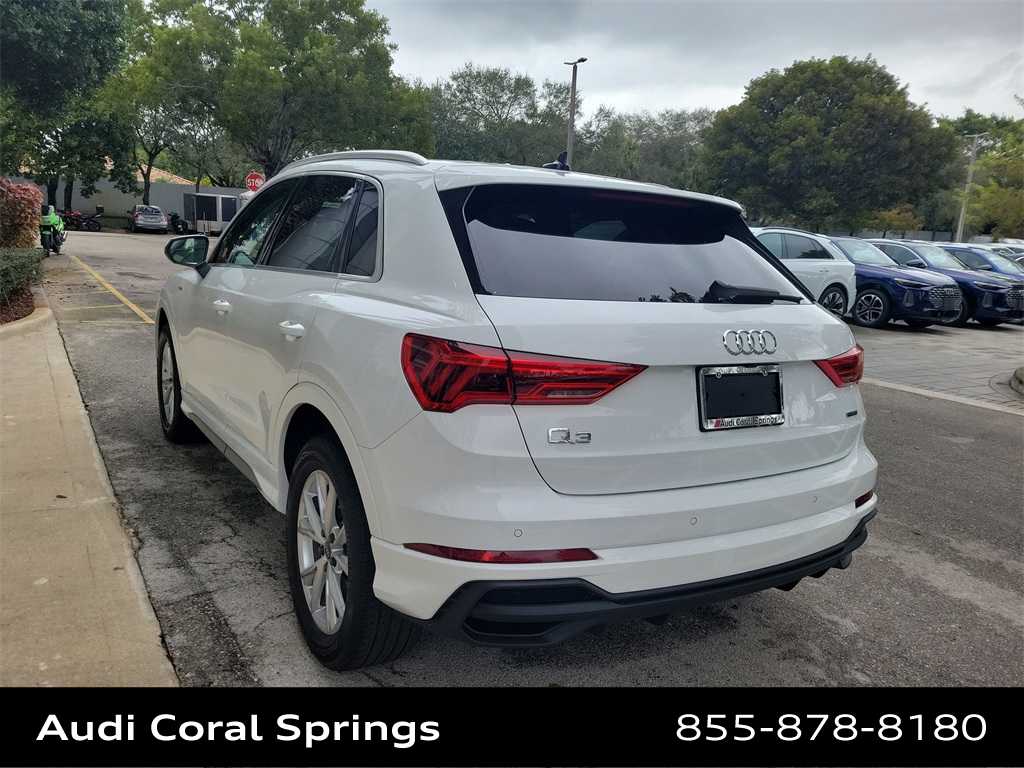 Thumbnail: 2023 Audi Q3 - 12