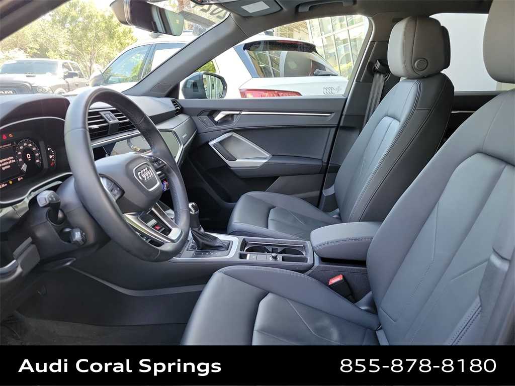 Thumbnail: 2024 Audi Q3 - 11