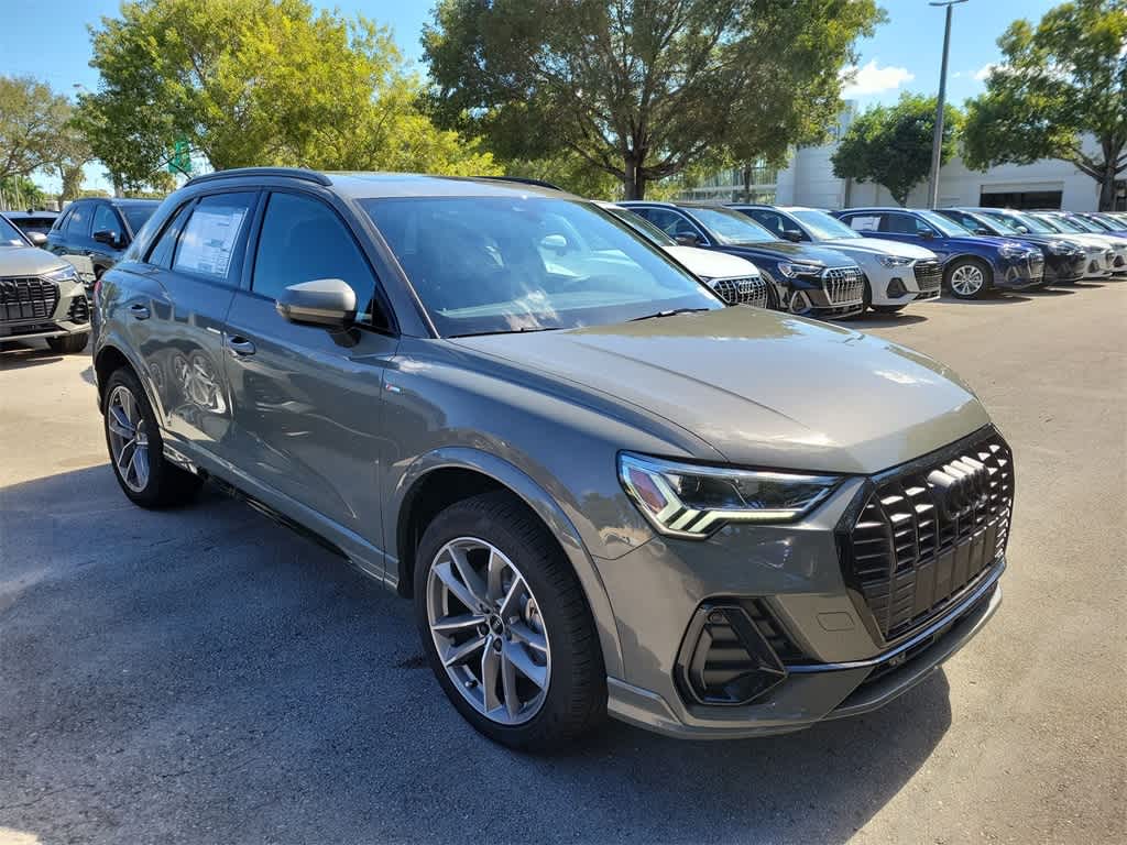 Thumbnail: 2025 Audi Q3 - 6
