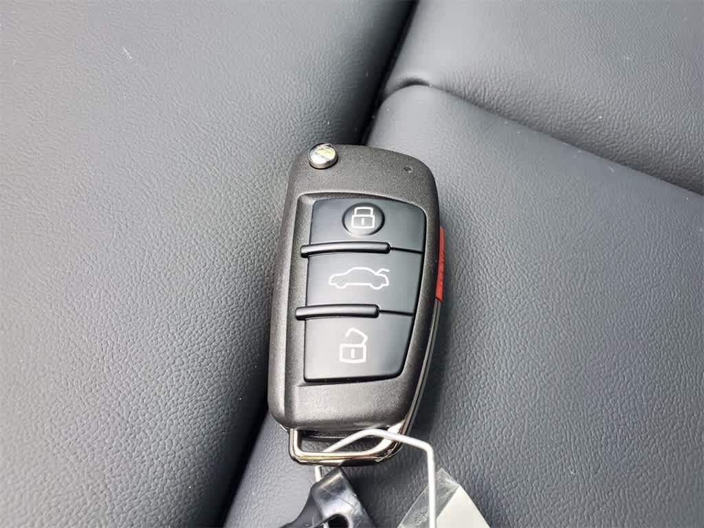 Thumbnail: 2025 Audi Q3 - 27