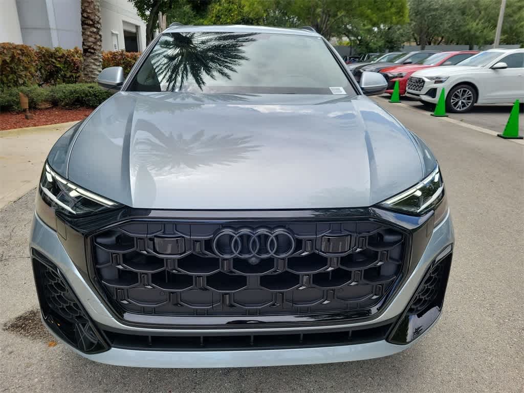 Thumbnail: 2025 Audi Q8 - 3