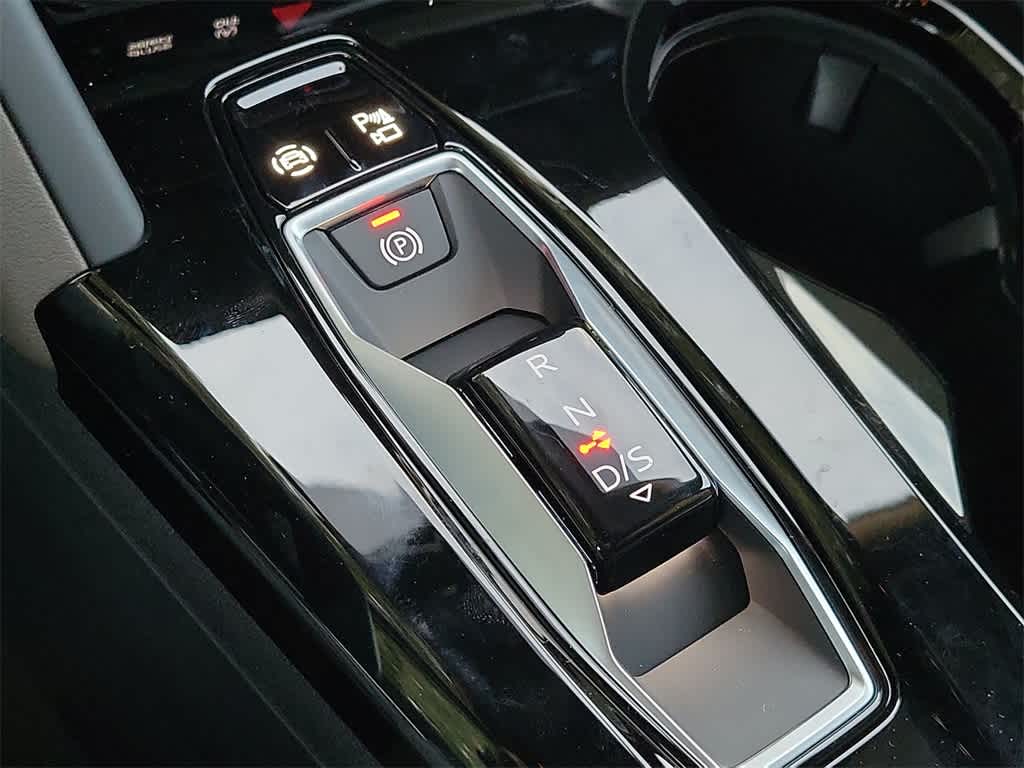 Thumbnail: 2025 Audi Q5 - 17