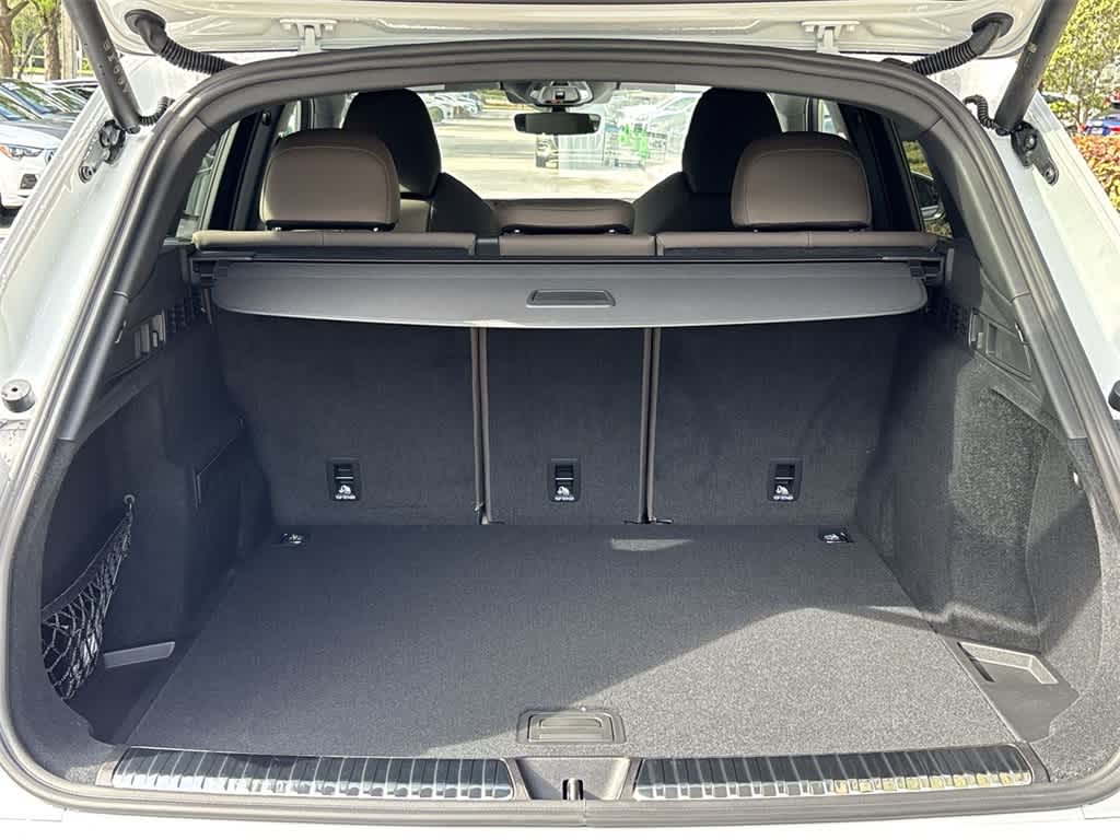 Thumbnail: 2025 Audi Q5 - 33