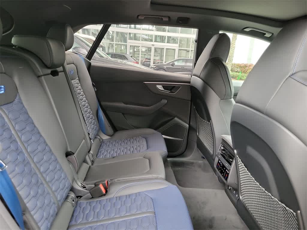 Thumbnail: 2026 Audi RS Q8 - 21