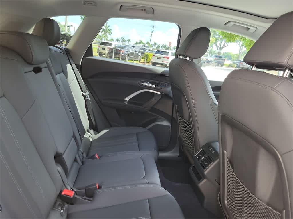 Thumbnail: 2025 Audi Q5 - 13