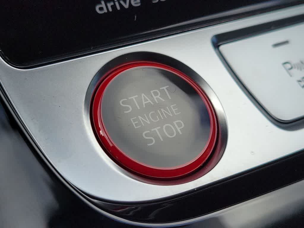 Thumbnail: 2026 Audi RS Q8 - 27