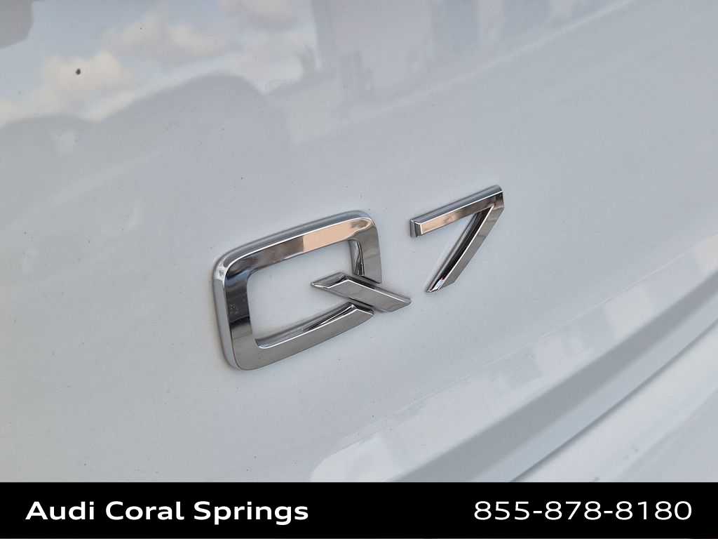 Thumbnail: 2023 Audi Q7 - 10