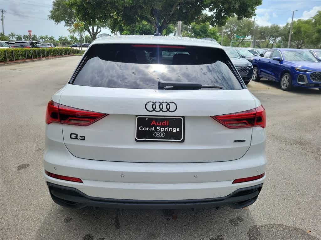 Thumbnail: 2025 Audi Q3 - 13