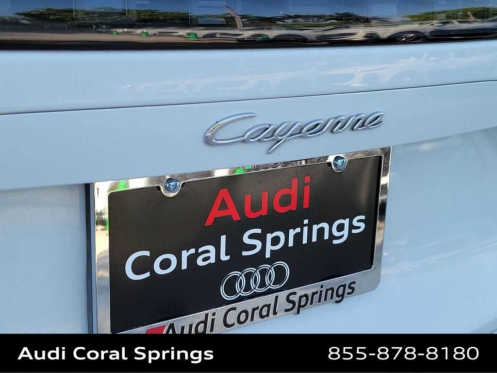 Thumbnail: 2021 Porsche Cayenne - 15