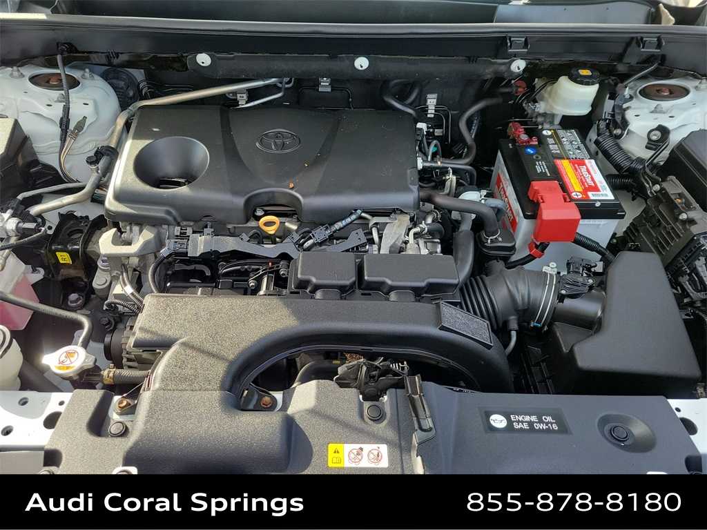 Thumbnail: 2019 Toyota RAV4 - 9