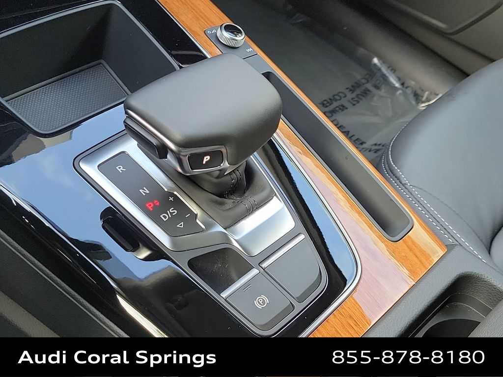 Thumbnail: 2023 Audi Q5 - 25