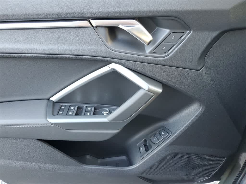 2025 Audi Q3 Premium 27