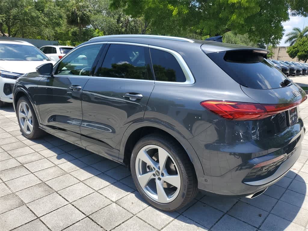 Thumbnail: 2025 Audi Q5 - 6