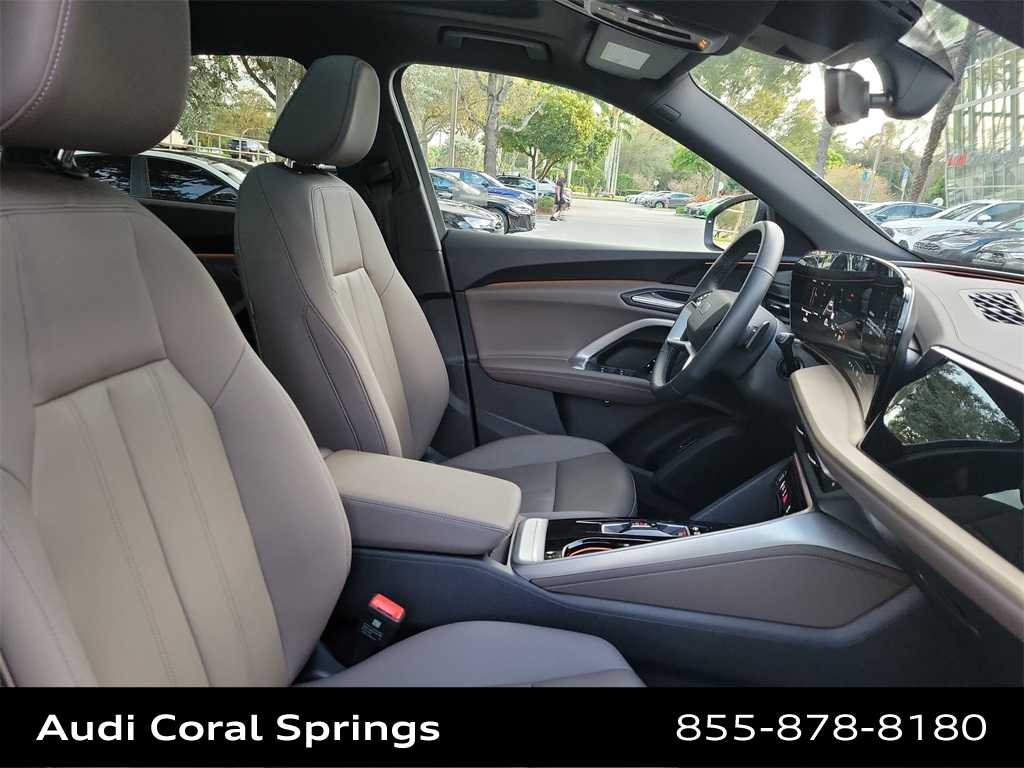 Thumbnail: 2025 Audi Q5 - 22