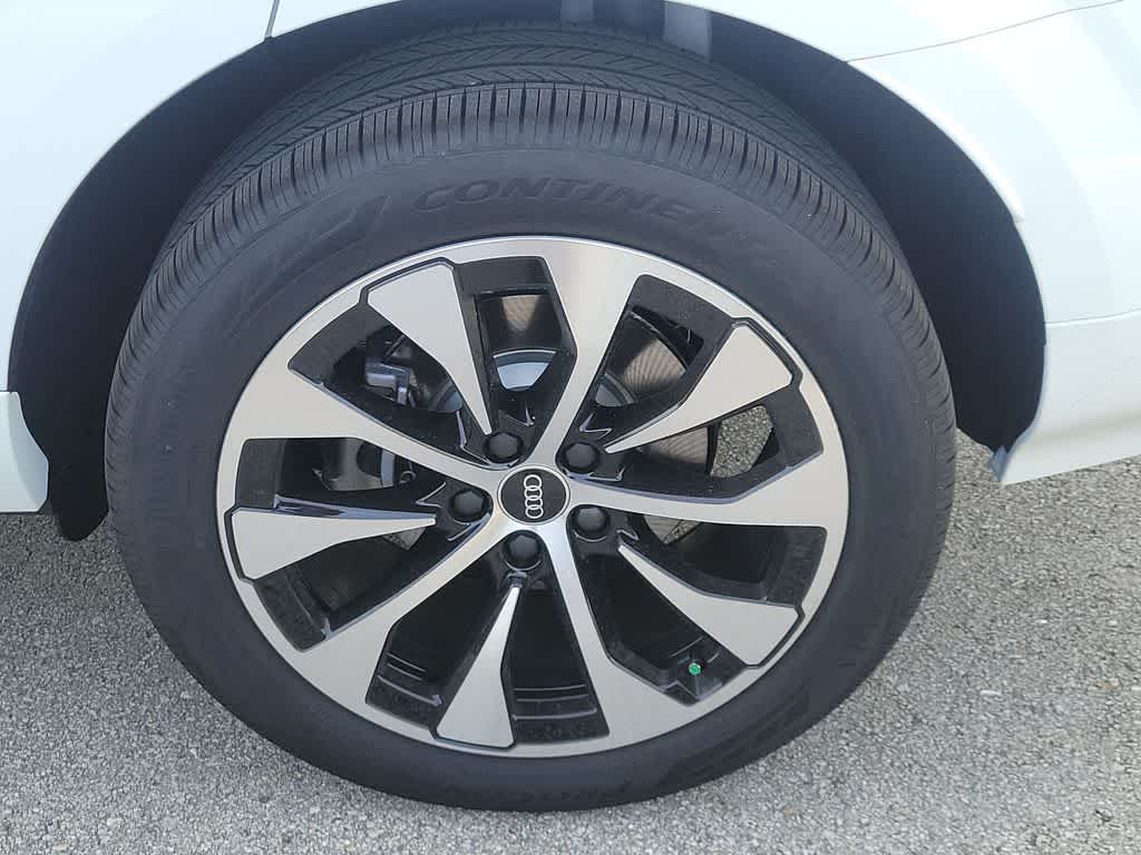 Thumbnail: 2026 Audi Q3 - 8