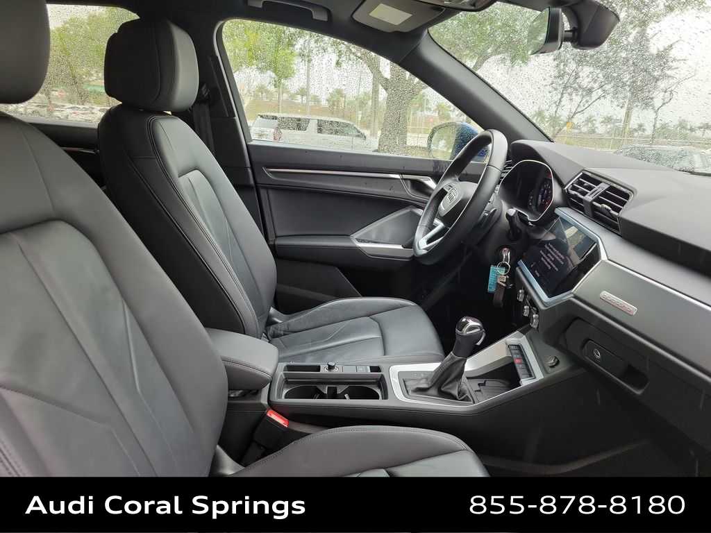 Thumbnail: 2022 Audi Q3 - 22