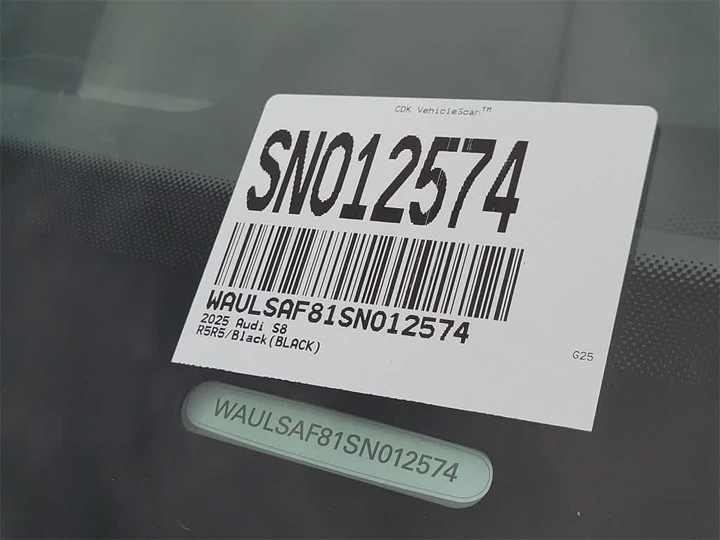 Thumbnail: 2025 Audi S8 - 21