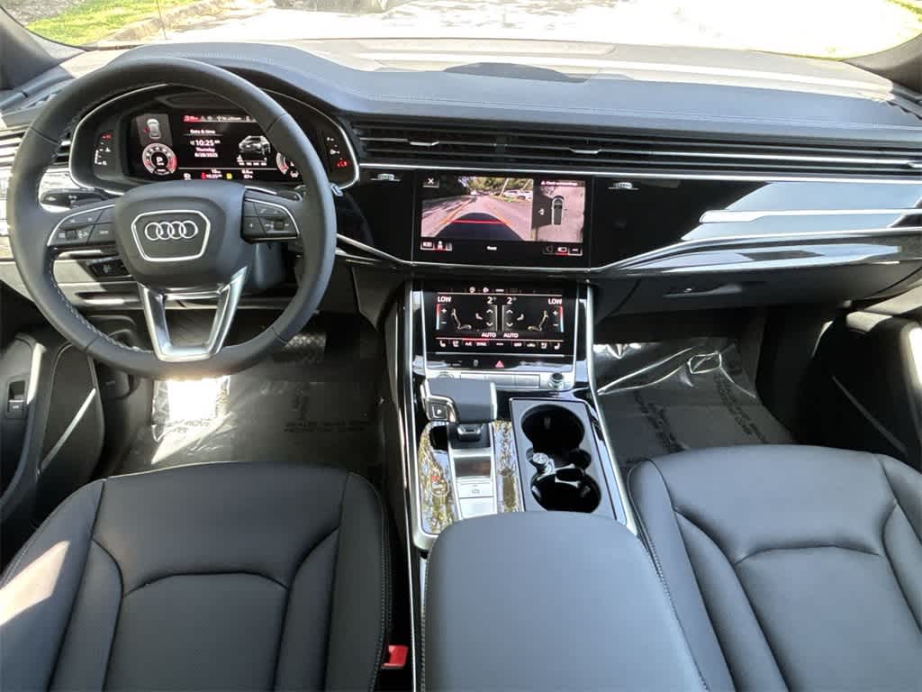 Thumbnail: 2025 Audi Q8 - 24