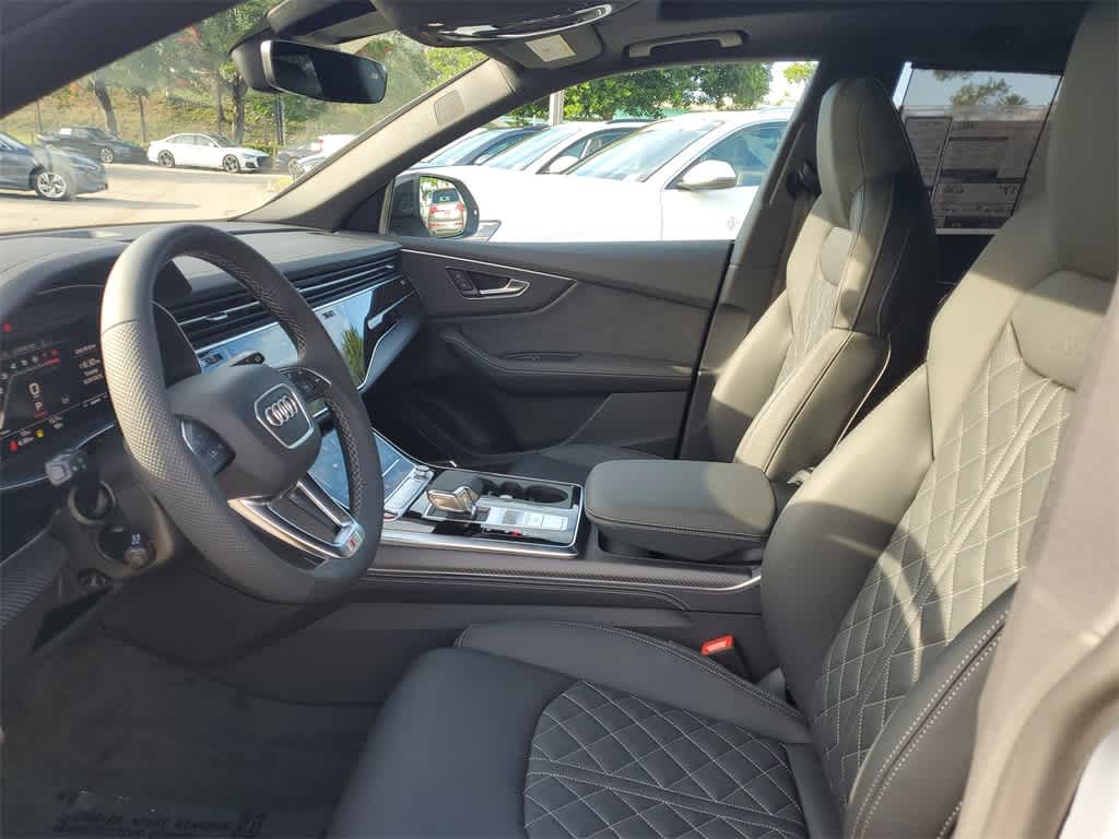 Thumbnail: 2025 Audi SQ8 - 11