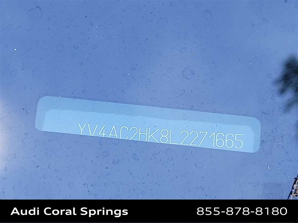 Thumbnail: 2020 Volvo XC40 - 21