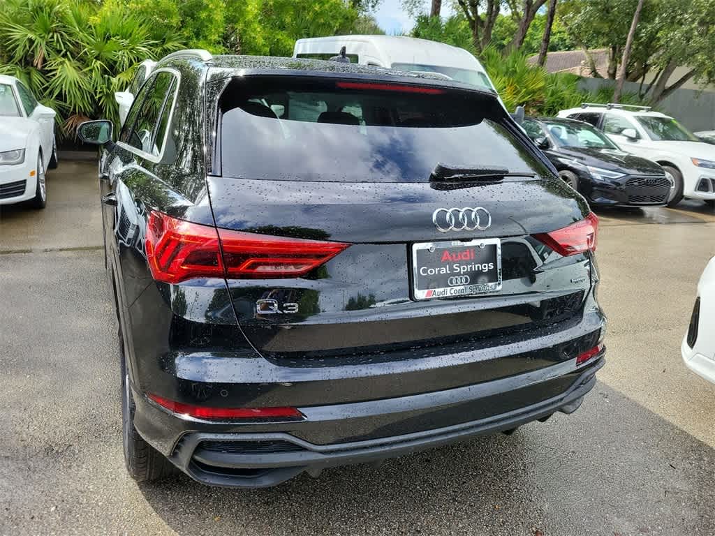 Thumbnail: 2025 Audi Q3 - 4