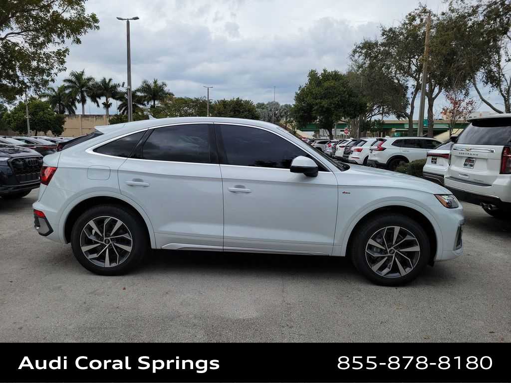 Thumbnail: 2021 Audi Q5 - 9