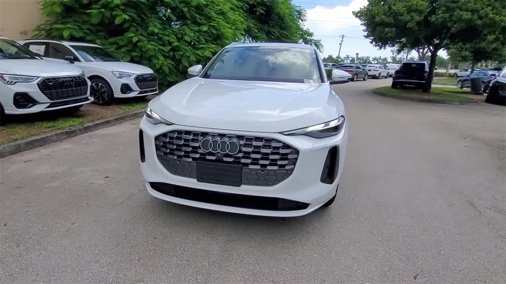 Thumbnail: 2025 Audi Q5 - 3