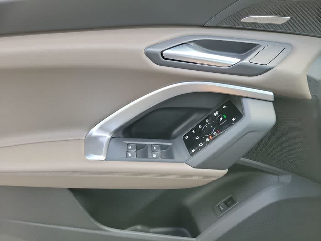 Thumbnail: 2026 Audi Q5 - 25