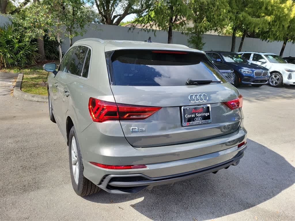 Thumbnail: 2025 Audi Q3 - 12