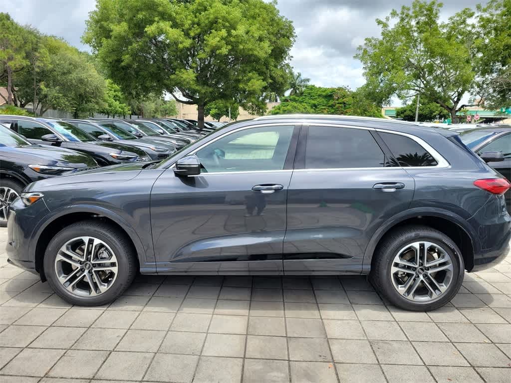 Thumbnail: 2025 Audi Q5 - 3