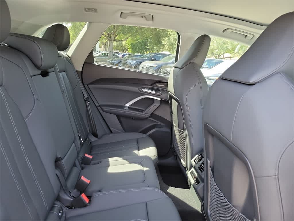 Thumbnail: 2025 Audi Q5 - 21