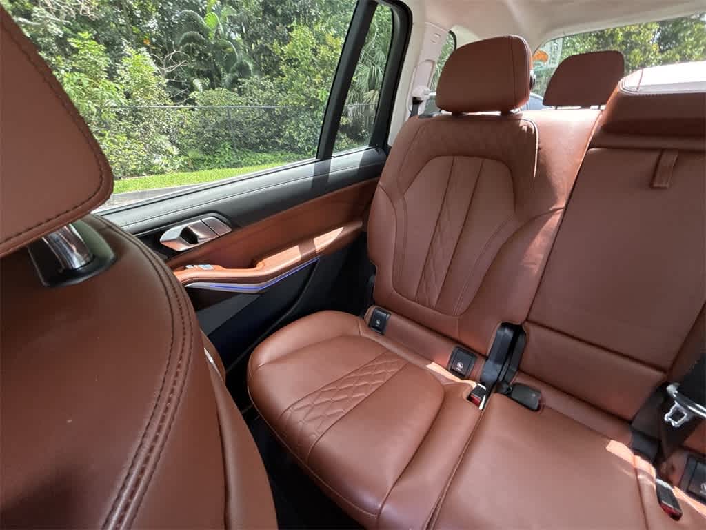 2023 BMW X7 xDrive40i 14